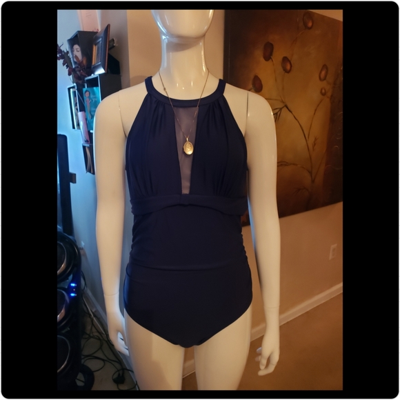 🎉 End of the Season Swimsuit SALE 👙🩱 - Picture 1 of 7